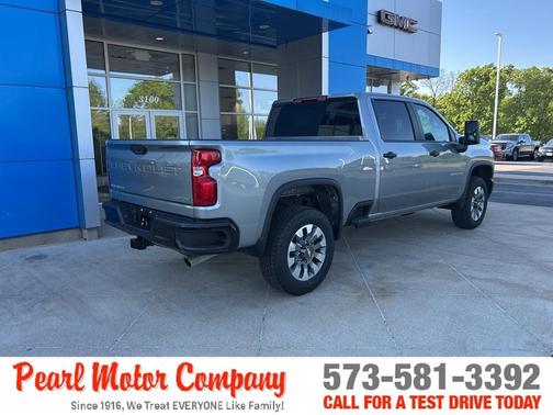 Sterling Gray Metallic 2026 Chevrolet Silverado 2500 Custom