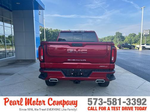 2025 GMC Sierra 1500 AT4