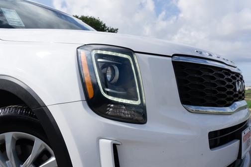 2022 Kia Telluride LX