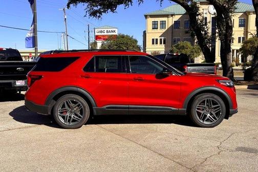 2025 Ford Explorer ST