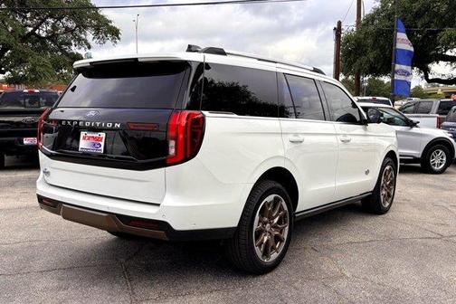 2025 Ford Expedition King Ranch