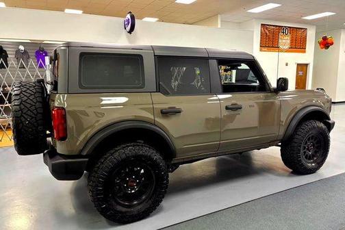 2025 Ford Bronco Base
