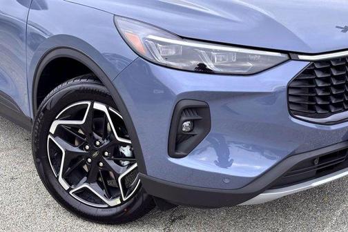 2026 Ford Escape Platinum