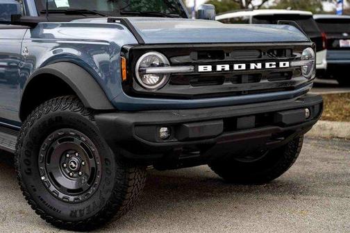 Azure Gray Metallic 2025 Ford Bronco Outer Banks