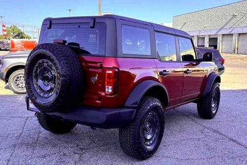 2025 Ford Bronco Base