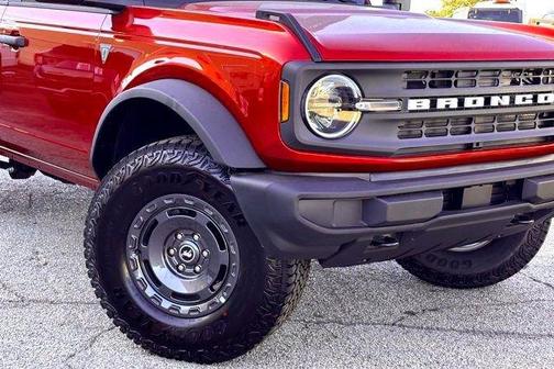2025 Ford Bronco Base