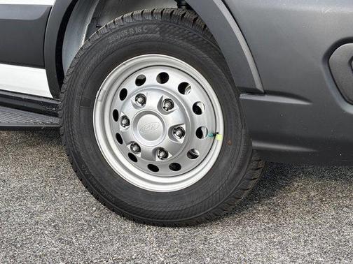 2025 Ford Transit-350 148 WB Medium Roof Cargo