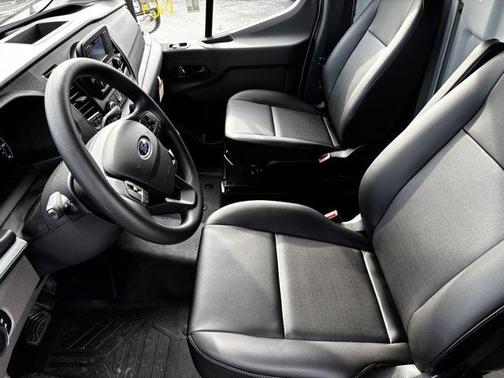 2025 Ford Transit-350 148 WB Medium Roof Cargo