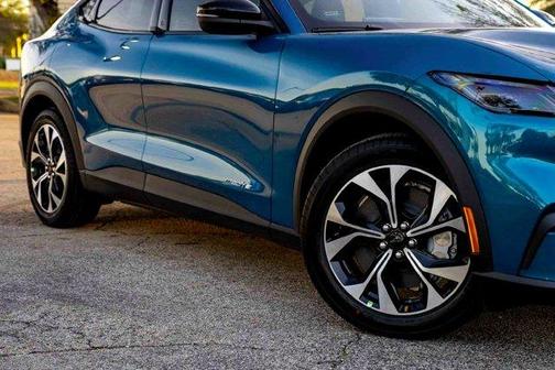 Adriatic Blue Metallic 2026 Ford Mustang Mach-E Select