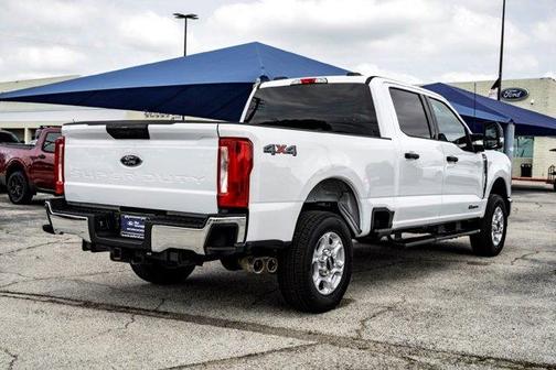 Oxford White 2026 Ford F-250 XLT
