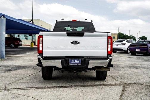 Oxford White 2026 Ford F-250 XLT