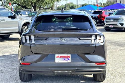 2022 Ford Mustang Mach-E SELECT