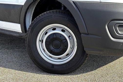 2025 Ford Transit-250 148 WB Medium Roof Cargo