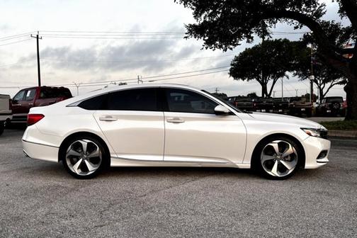 2018 Honda Accord TOURING 2.0T