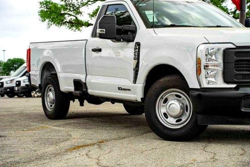 Oxford White 2025 Ford F-250 XL