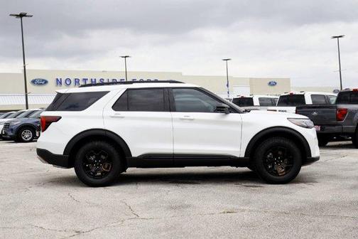 Star White 2026 Ford Explorer Tremor