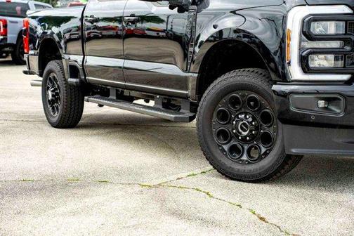 Agate Black Metallic 2026 Ford F-350 Lariat Super Duty