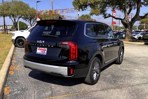 2024 Kia Telluride LX