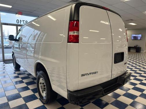 2022 GMC Savana 2500 Work Van