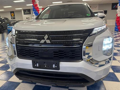 2022 Mitsubishi Outlander ES