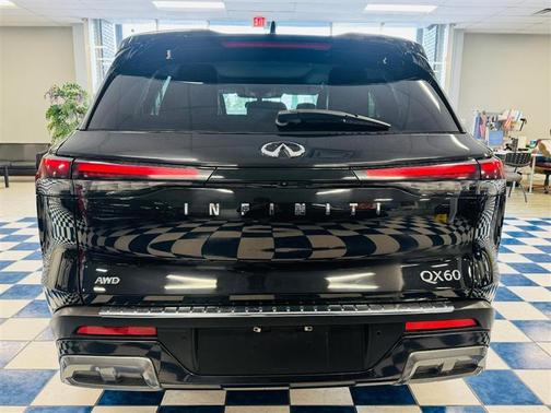 2022 INFINITI QX60 Luxe
