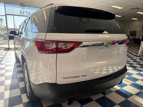 2021 Chevrolet Traverse LT Cloth