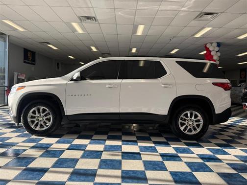 2021 Chevrolet Traverse LT Cloth