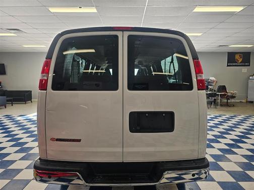 2023 Chevrolet Express 3500 LT