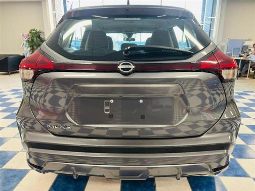 2024 Nissan Kicks S