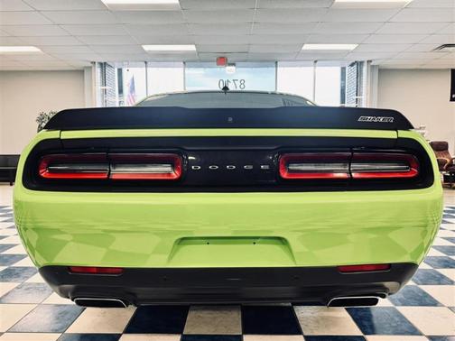 Green 2015 Dodge Challenger R/T Shaker