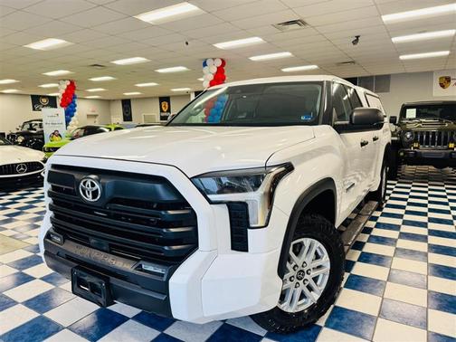 White 2022 Toyota Tundra SR5