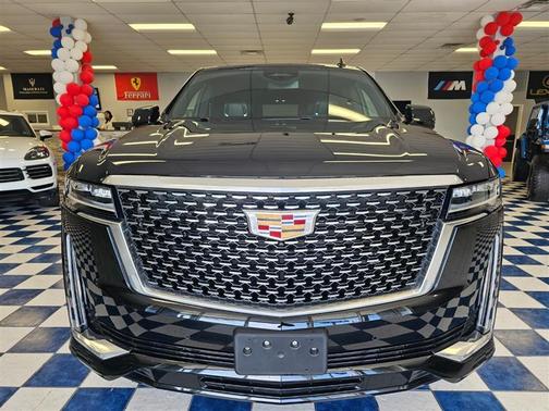 2023 Cadillac Escalade ESV Luxury