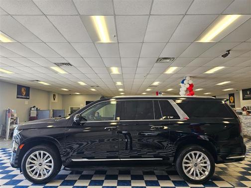 2023 Cadillac Escalade ESV Luxury