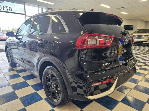 2017 Kia Niro LX