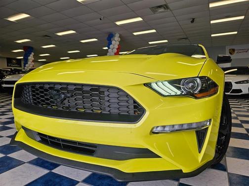 2021 Ford Mustang EcoBoost