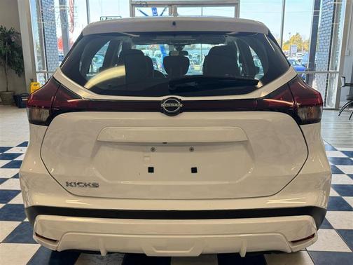 2023 Nissan Kicks S