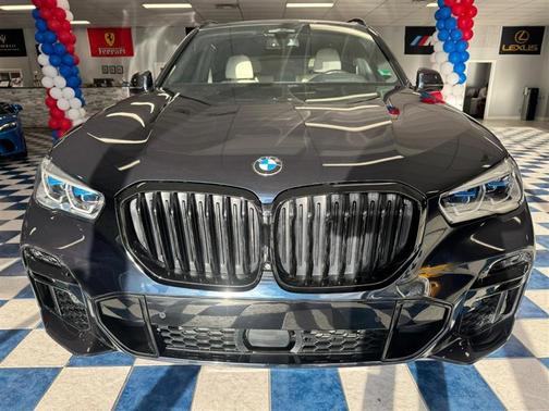 2022 BMW X5 M50i
