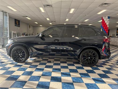2022 BMW X5 M50i