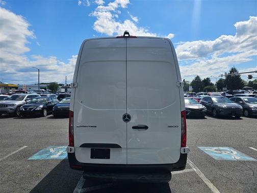 2023 Mercedes-Benz Sprinter 2500