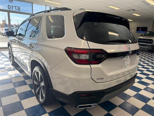 2023 Honda Pilot Elite