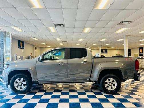 Gray 2018 Chevrolet Colorado WT