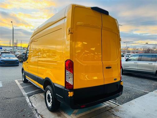 2021 Ford Transit-250 Base