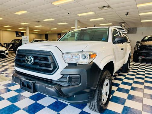 White 2021 Toyota Tacoma SR/SR5