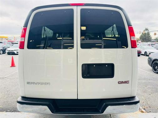 2025 GMC Savana 3500 LT