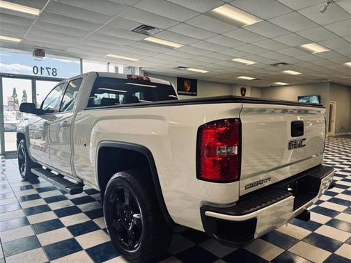 White 2018 GMC Sierra 1500 Base