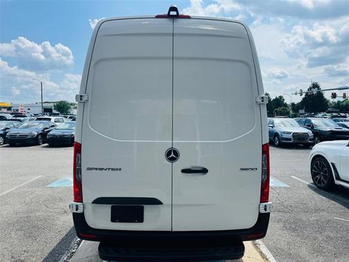 2023 Mercedes-Benz Sprinter 2500 High Roof 4-Cyl Gas