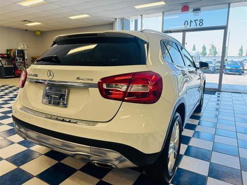 2017 Mercedes-Benz GLA 250 Base 4MATIC