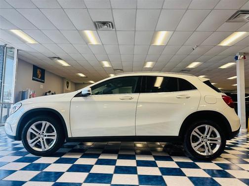 2017 Mercedes-Benz GLA 250 Base 4MATIC
