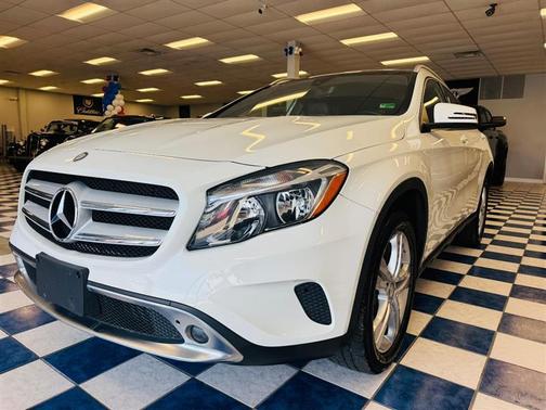 2017 Mercedes-Benz GLA 250 Base 4MATIC
