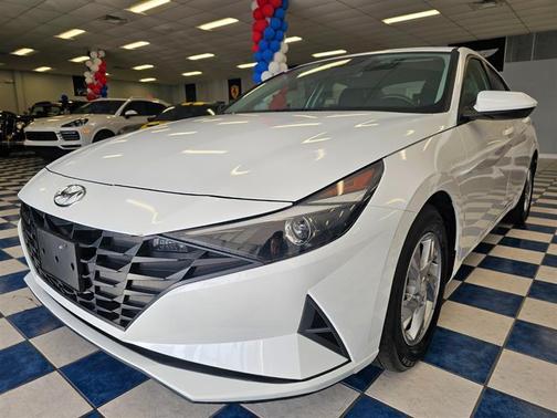 2021 Hyundai ELANTRA SE